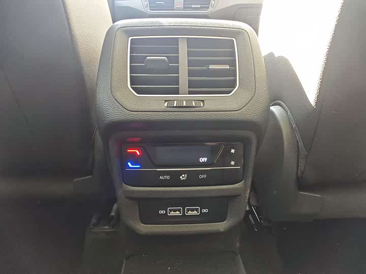 Фото 8 - Volkswagen Tayron