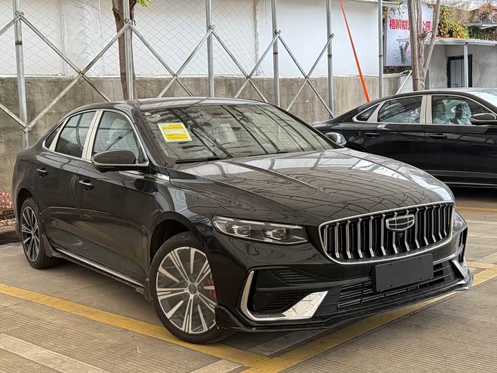 Фото 3 - Geely Preface