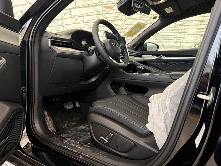 Фото 4 - Geely Preface