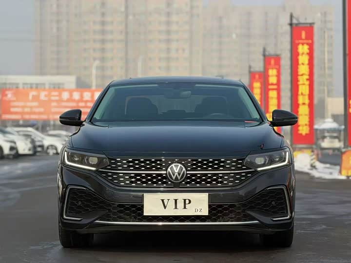 Фото 2 - Volkswagen Passat