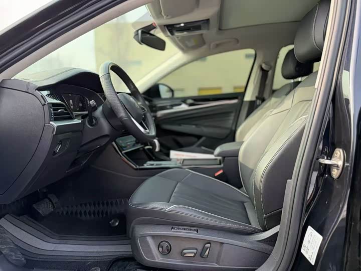 Фото 4 - Volkswagen Passat