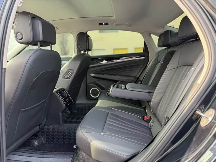 Фото 6 - Volkswagen Passat