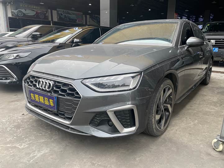 Фото 1 - Audi A4L