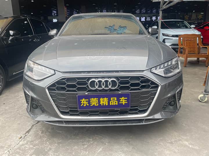 Фото 2 - Audi A4L