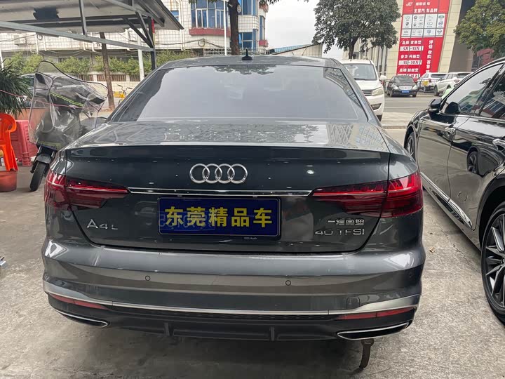 Фото 8 - Audi A4L