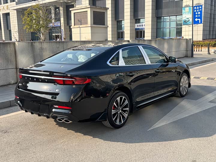 Фото 6 - Geely Preface