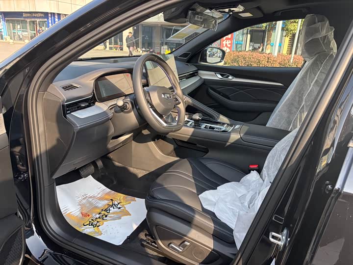 Фото 7 - Geely Preface