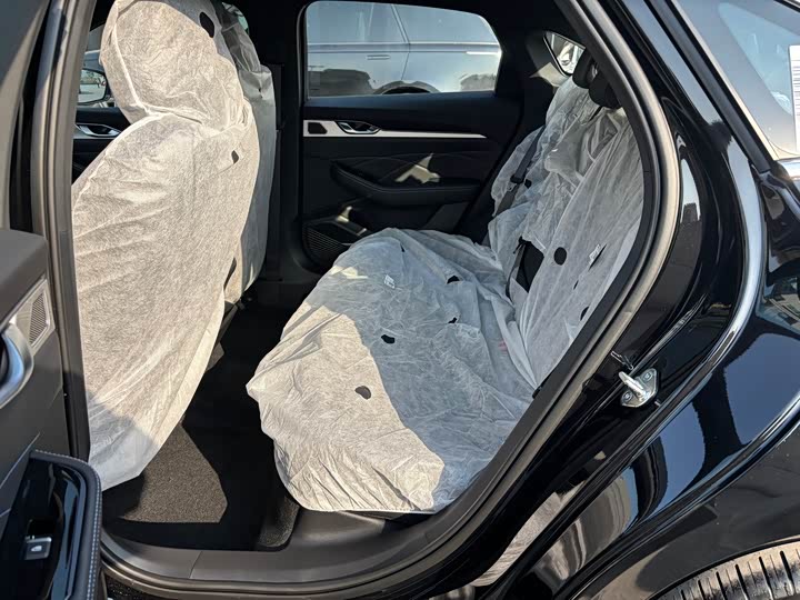 Фото 8 - Geely Preface