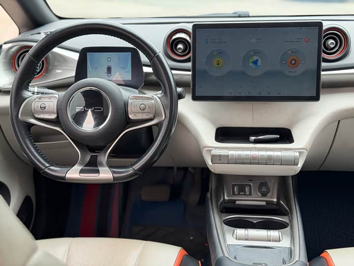 Фото 9 - BYD Dolphin