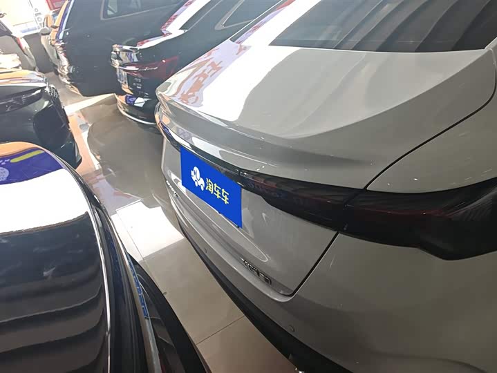 Фото 4 - Geely Binrui