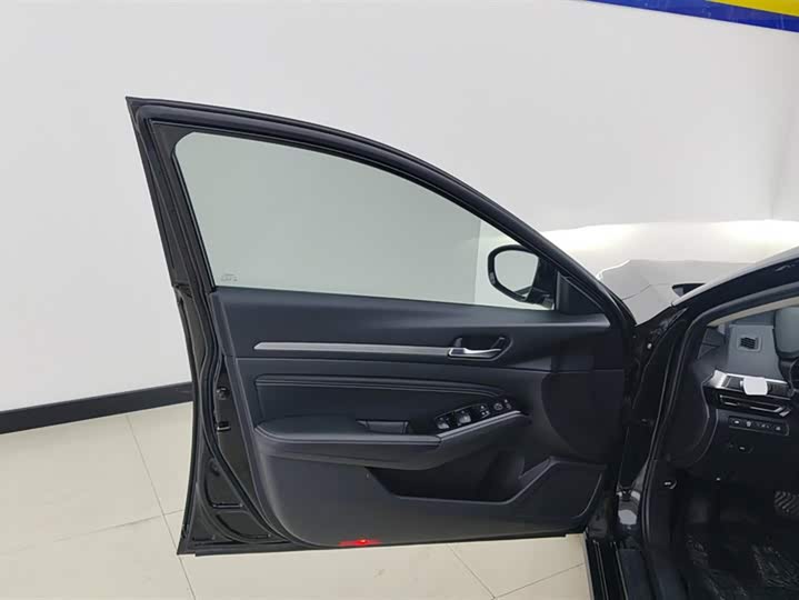 Фото 7 - Nissan Teana