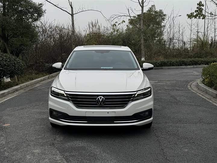 Фото 2 - Volkswagen Lavida