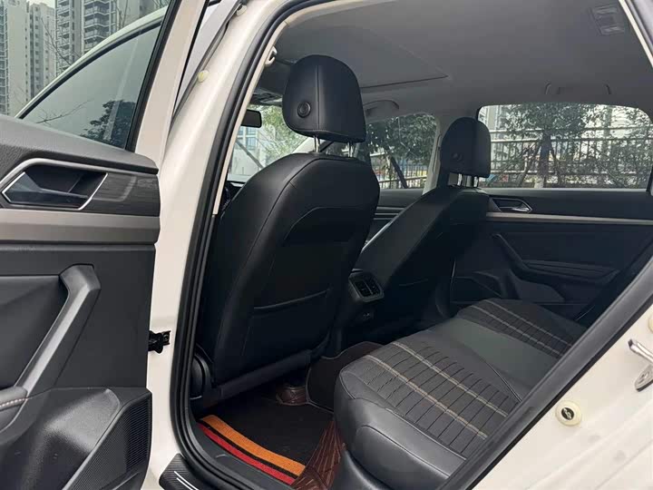 Фото 5 - Volkswagen Lavida