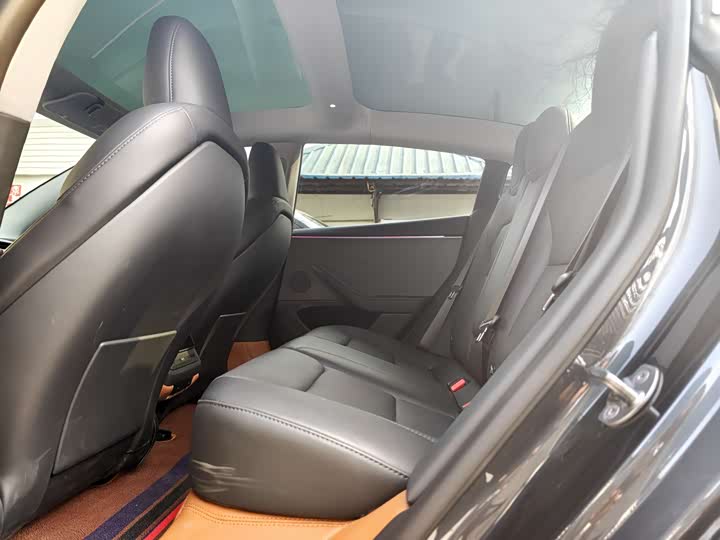 Фото 9 - Tesla Model 3