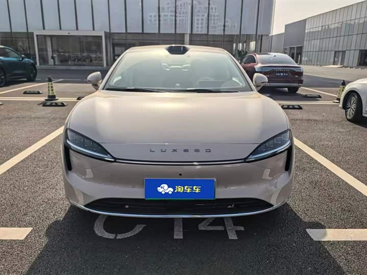 Фото 2 - Luxeed S7