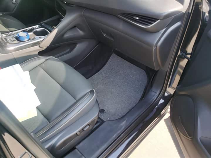 Фото 8 - Buick Envision Plus