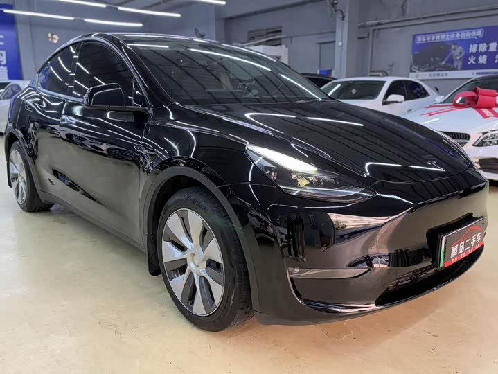 Фото 4 - Tesla Model Y