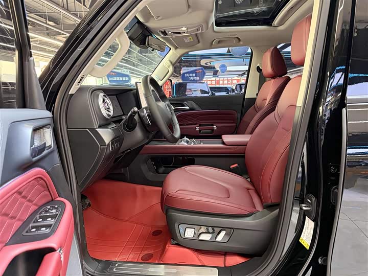 Фото 9 - Tank 300