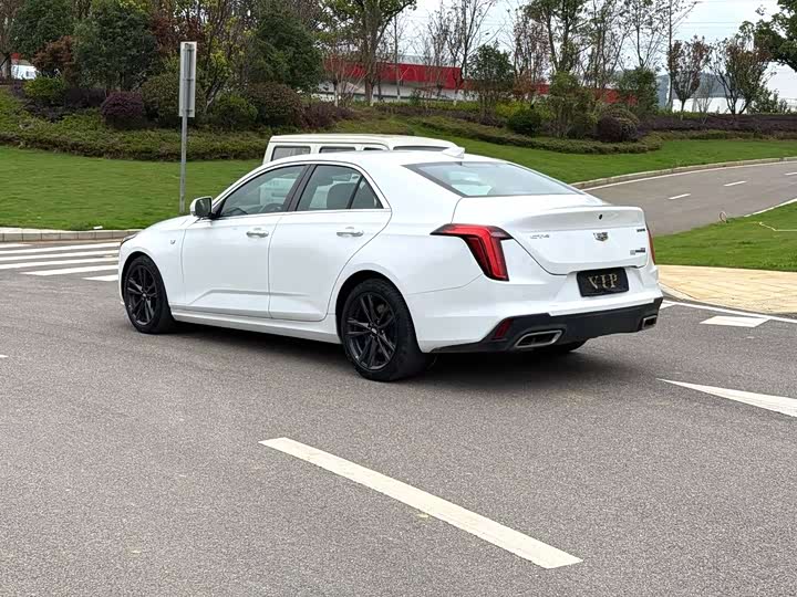 Фото 7 - Cadillac CT4