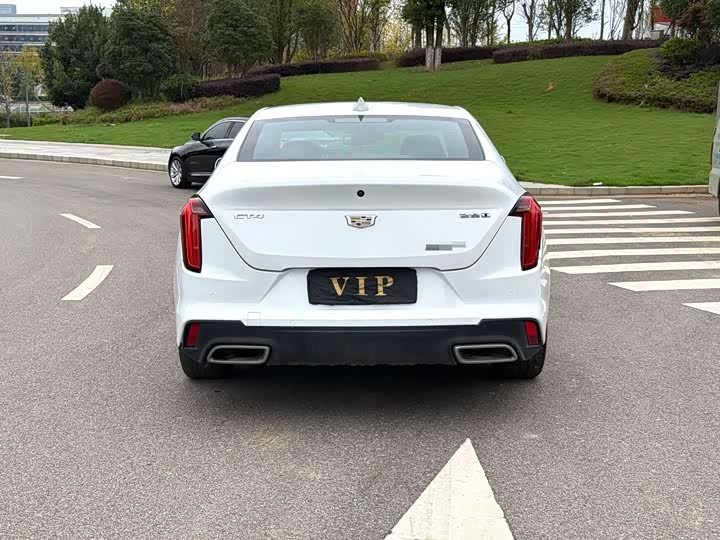 Фото 8 - Cadillac CT4