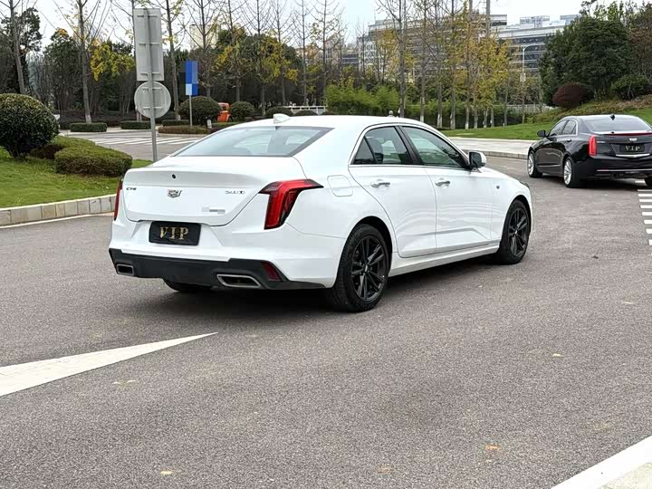 Фото 9 - Cadillac CT4