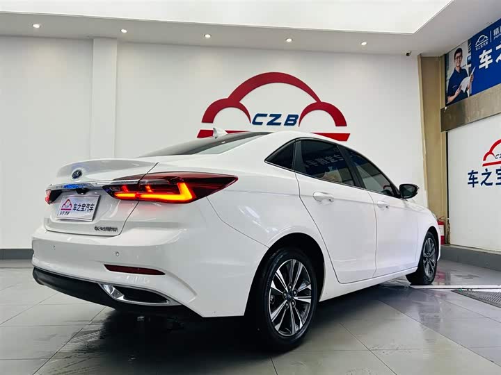 Фото 5 - Ford Escort