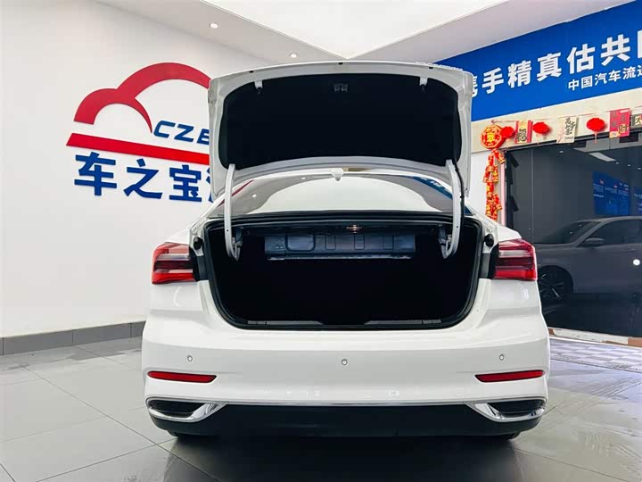 Фото 9 - Ford Escort