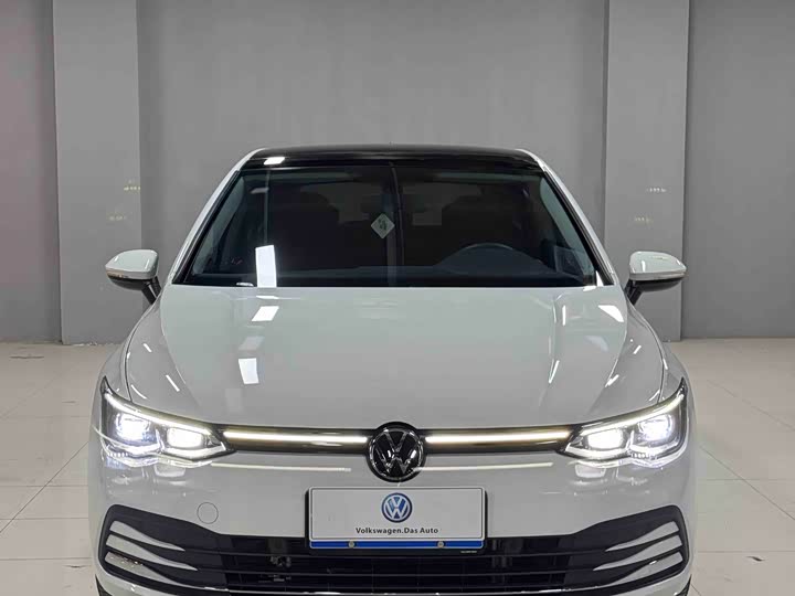 Фото 2 - Volkswagen Golf