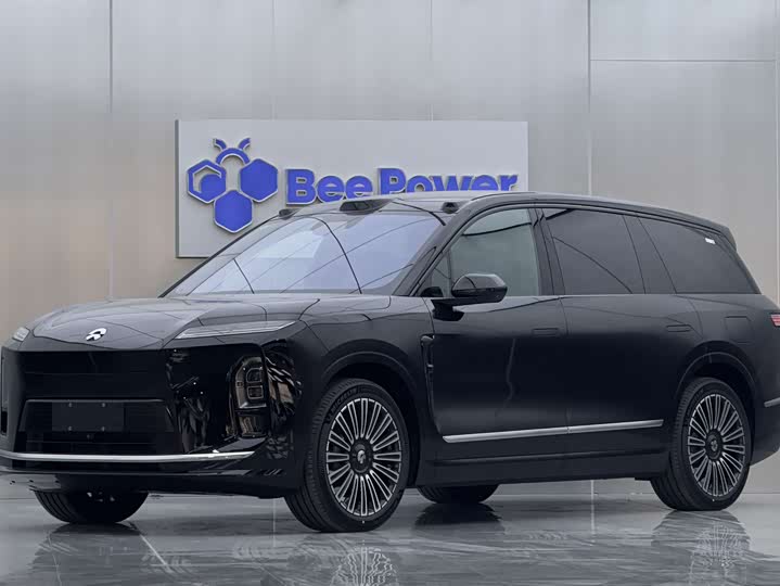 Фото 1 - Nio ES8