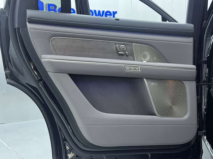 Фото 9 - Nio ES8