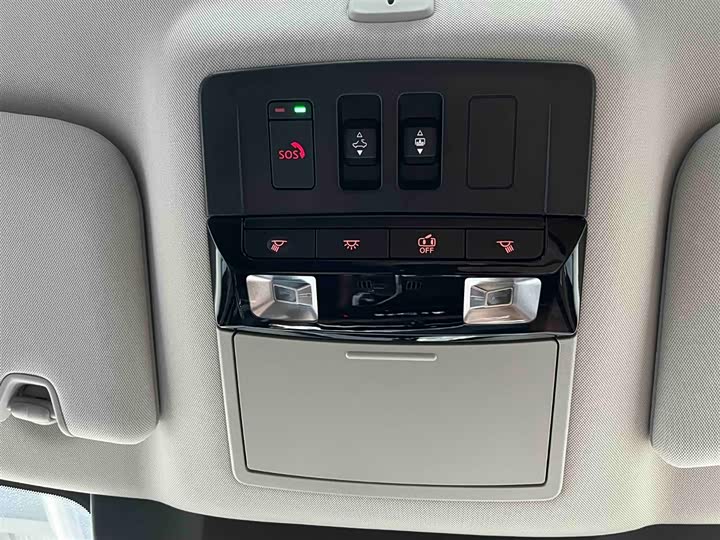 Фото 8 - Nissan Pathfinder