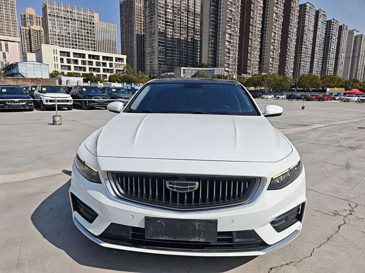 Фото 2 - Geely Preface