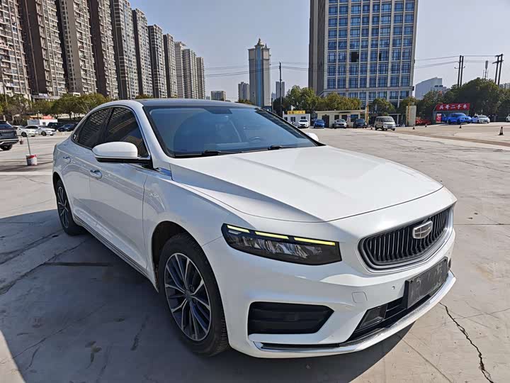 Фото 3 - Geely Preface