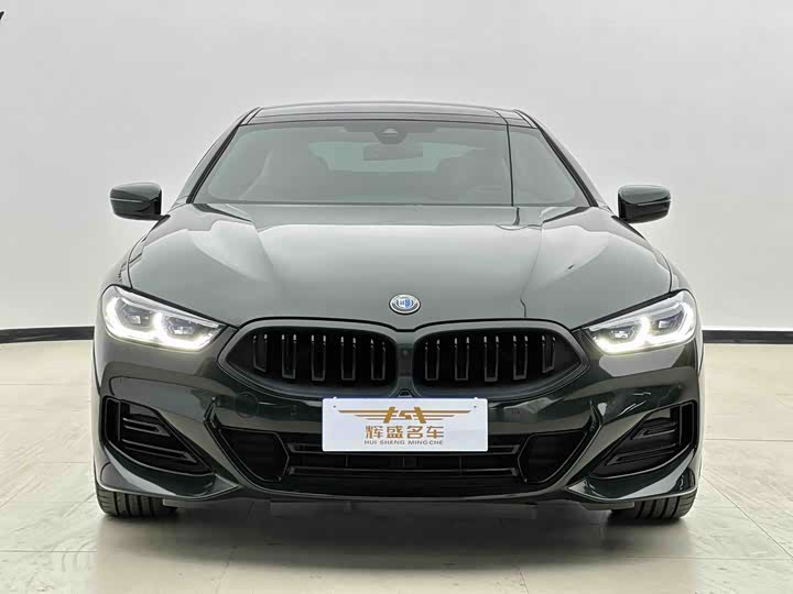 Фото 2 - BMW 8 Series