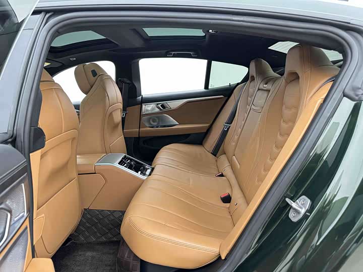 Фото 8 - BMW 8 Series