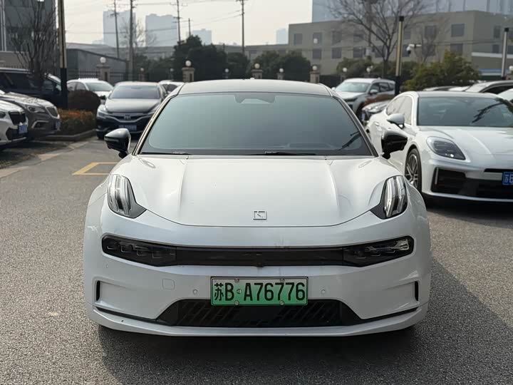 Фото 2 - Zeekr 001