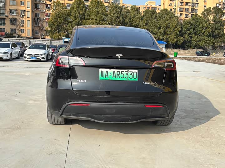 Фото 9 - Tesla Model Y