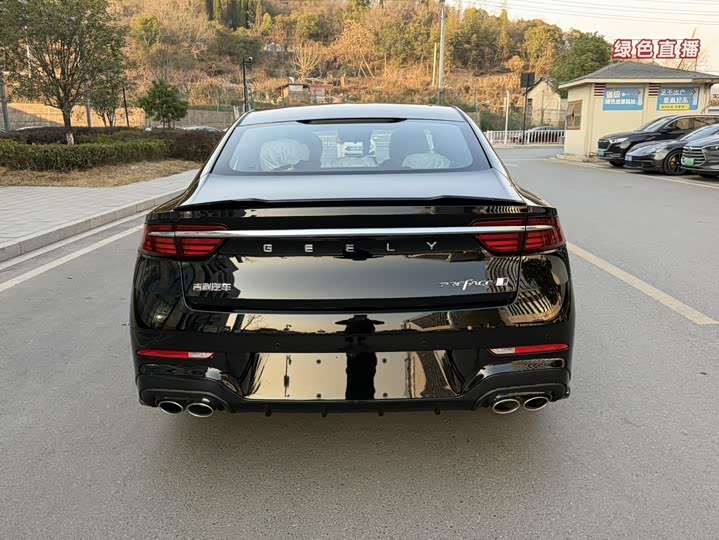 Фото 6 - Geely Preface