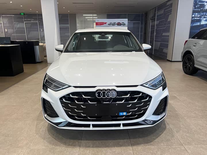 Фото 2 - Audi A3