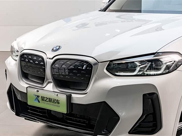 Фото 4 - BMW iX3