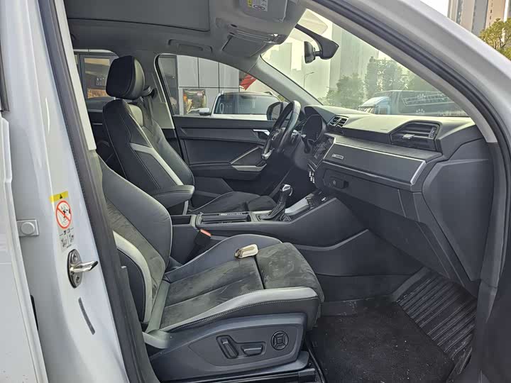 Фото 5 - Audi Q3