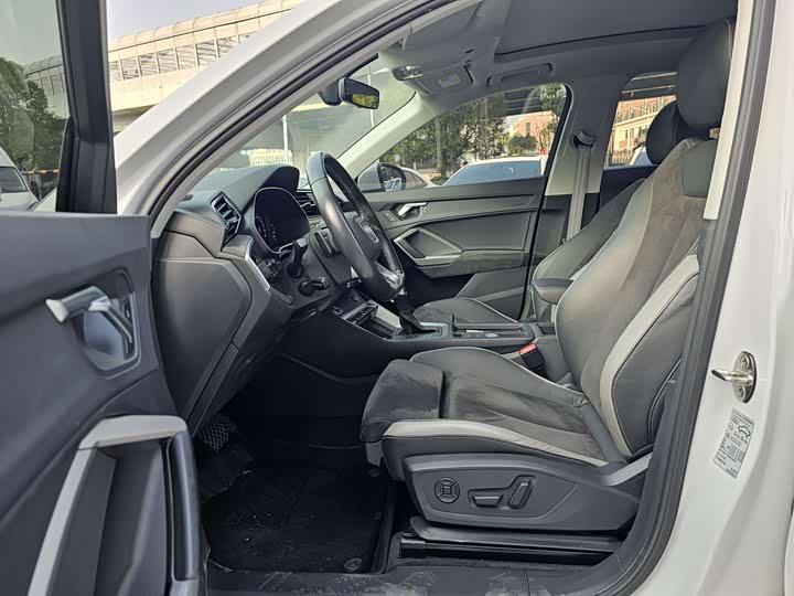 Фото 6 - Audi Q3