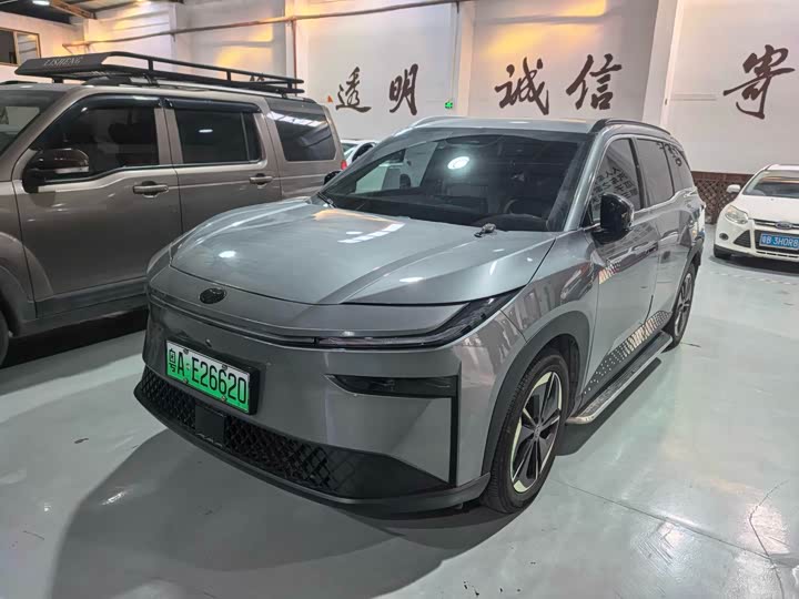 Фото 1 - Toyota bZ3X