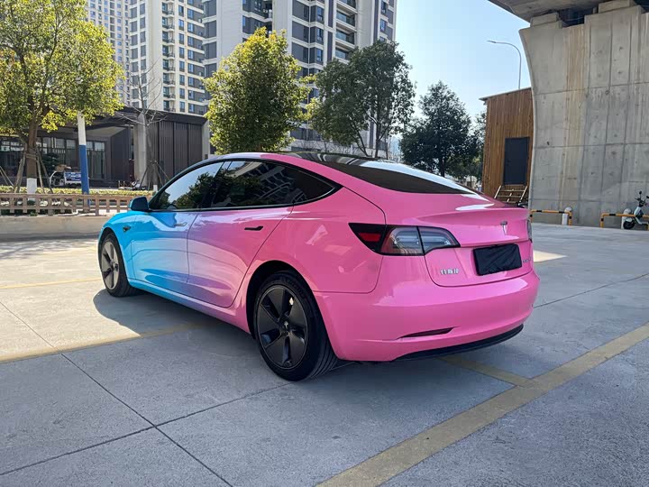 Фото 4 - Tesla Model 3