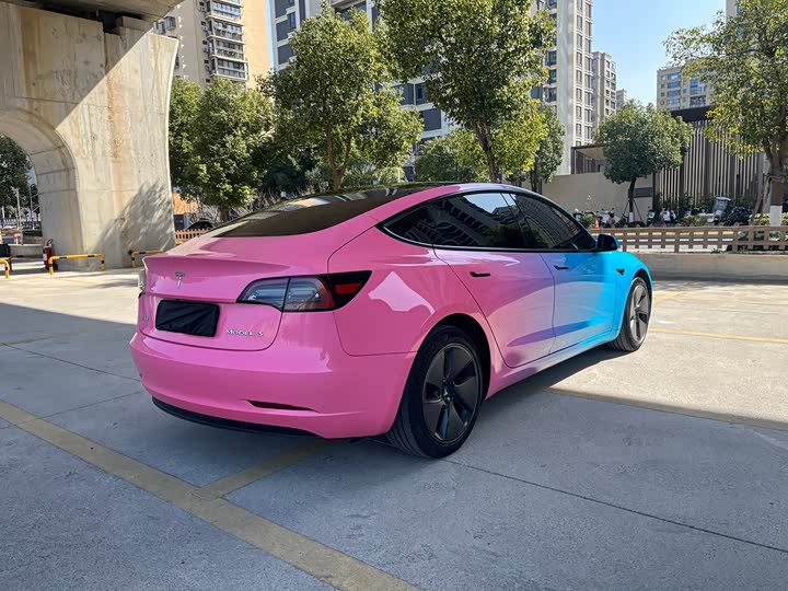 Фото 5 - Tesla Model 3