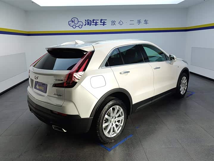 Фото 3 - Cadillac XT4