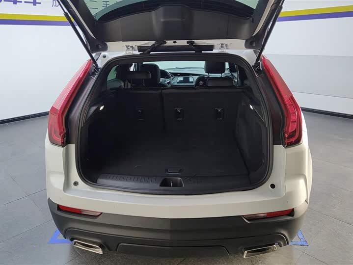 Фото 4 - Cadillac XT4