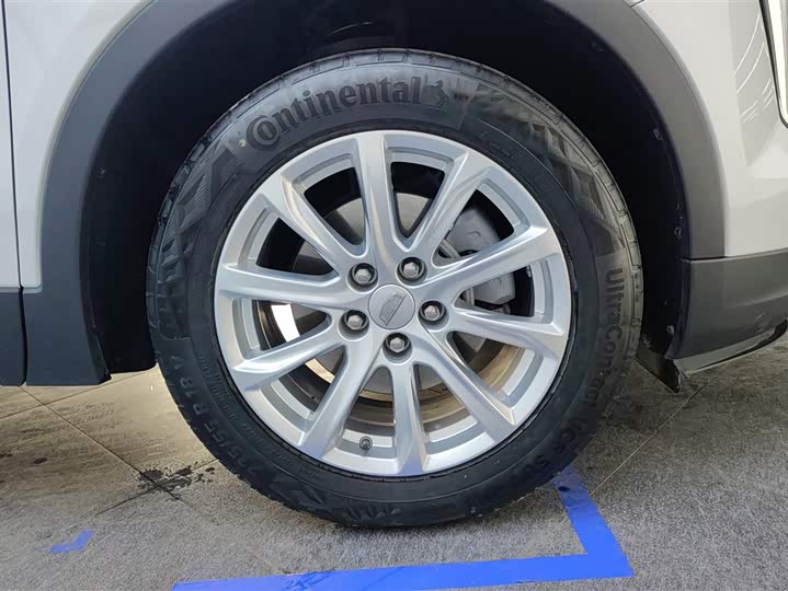 Фото 6 - Cadillac XT4