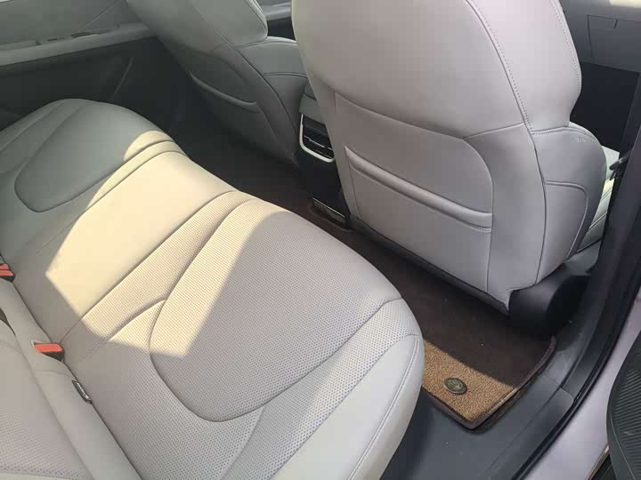 Фото 8 - XPeng Mona M03