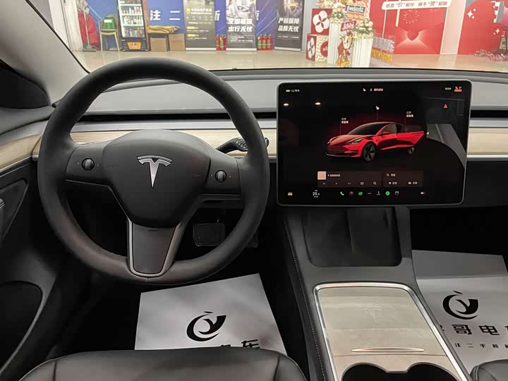 Фото 7 - Tesla Model 3
